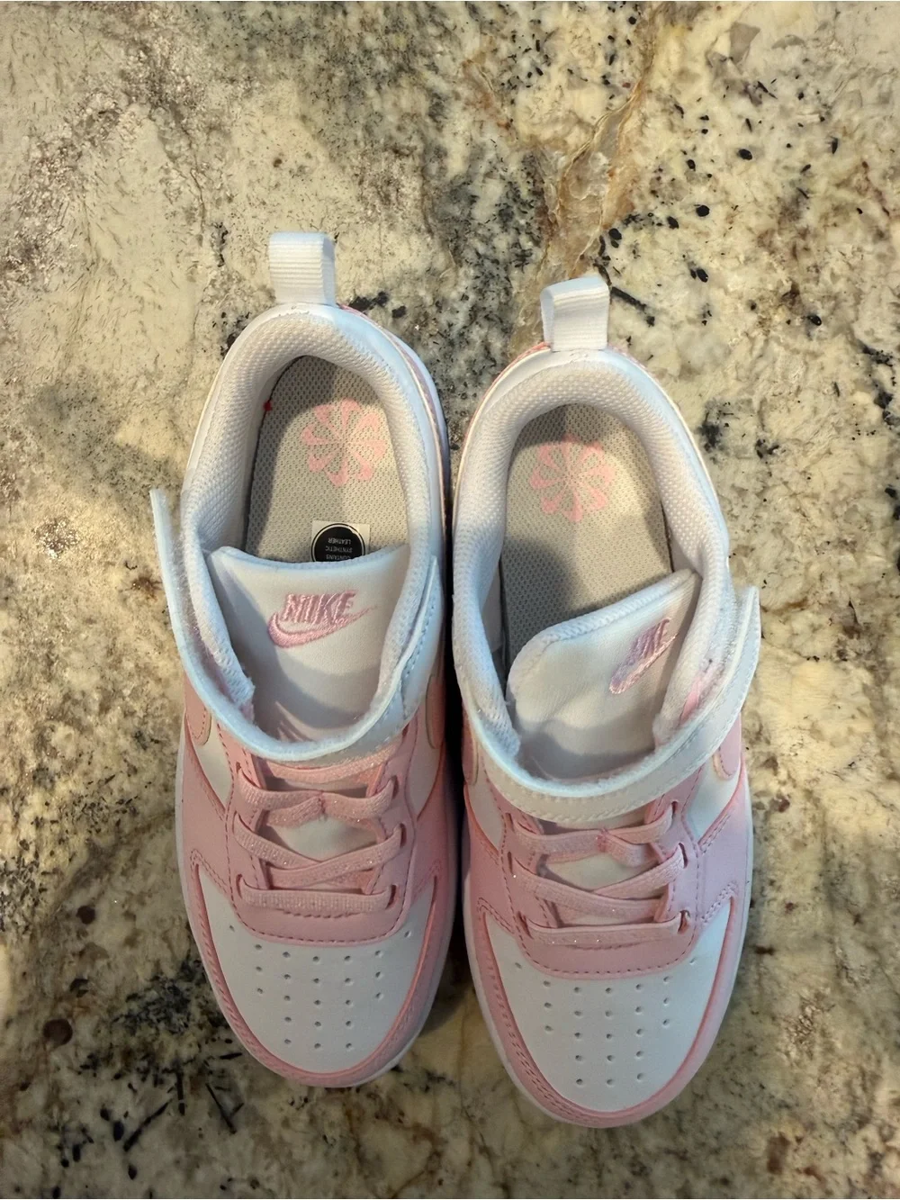 Nike Kids Low-Top Sneakers in Pink and White
